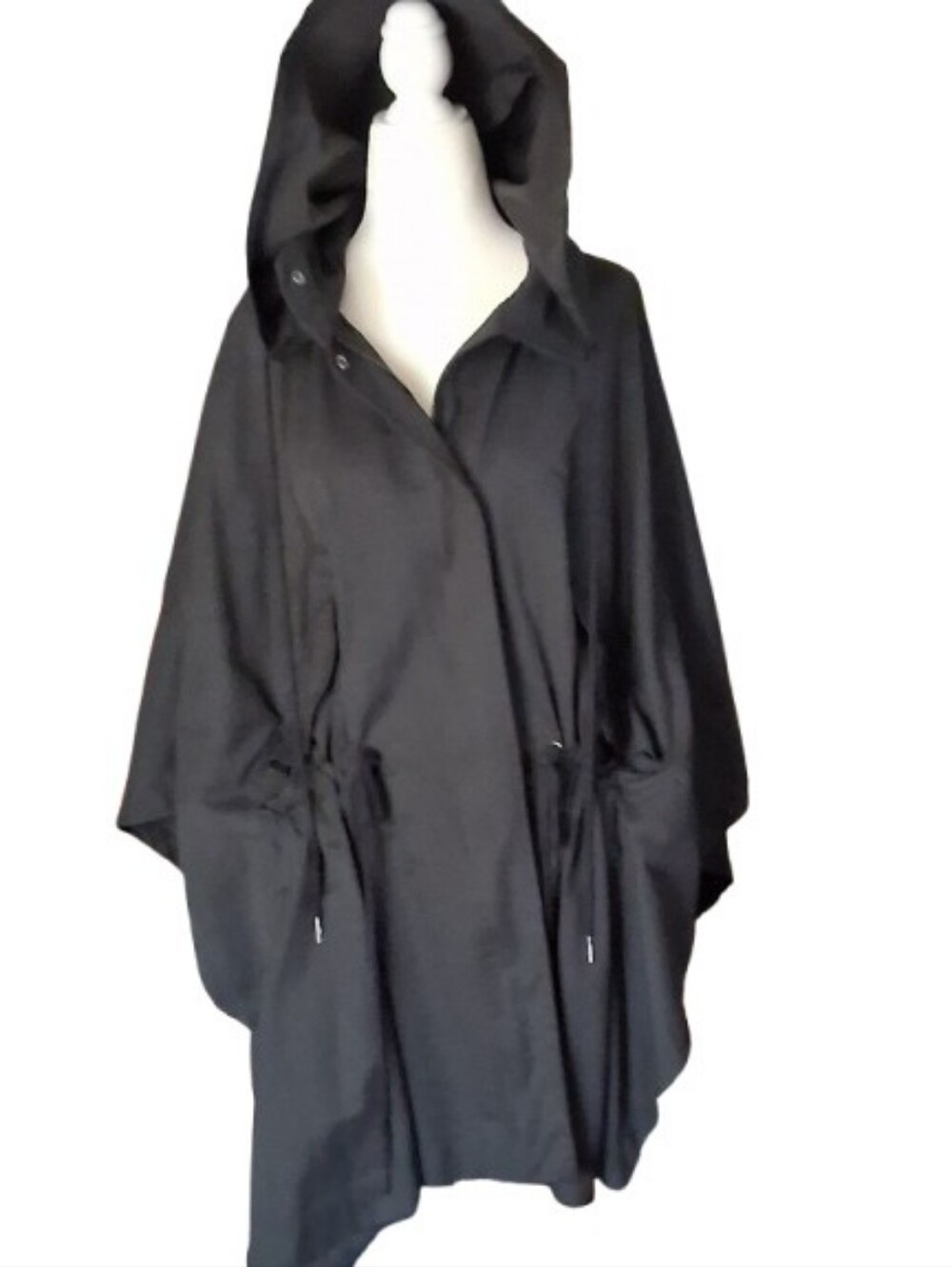 NWOT Simply Vera Vera Wang Black Hooded Cape Jacket, Large